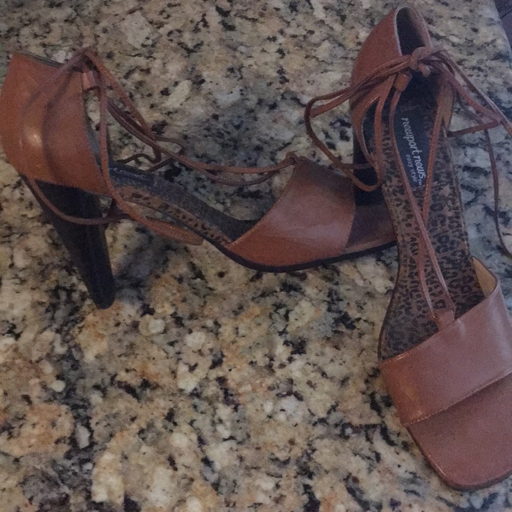 Sandals - Picture 2 of 4